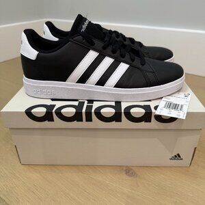 Youth Big Boy's Adidas Grand Court 2.0K, size US 7